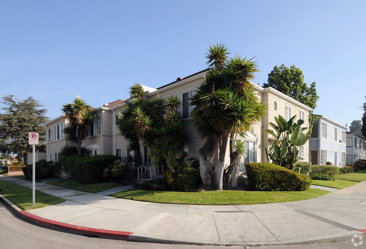 Primary Photo - 4146 S Bronson Ave