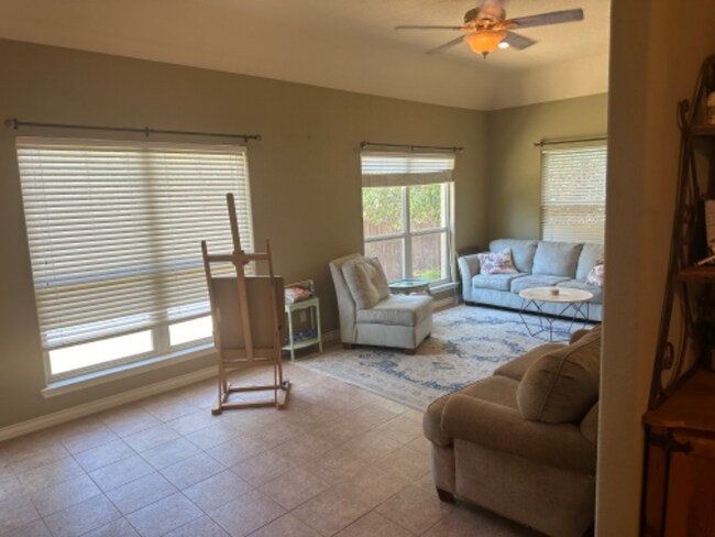 Building Photo - 1317 Wooded Knoll