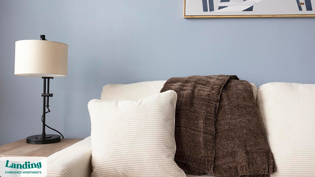 Foto principal - 14015 Univ Pass