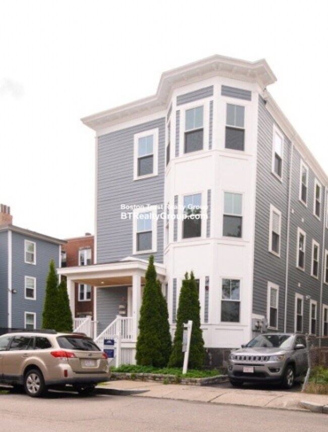 Building Photo - 8 Brookside Ave