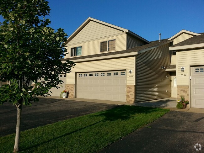 Building Photo - 1036 Manor Ct