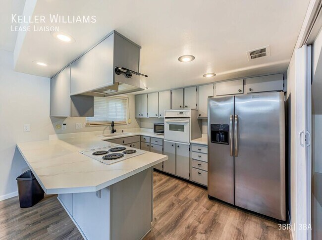 Foto del edificio - 9239 E Nassau Ave