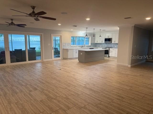 Building Photo - 590 Belle Point Dr
