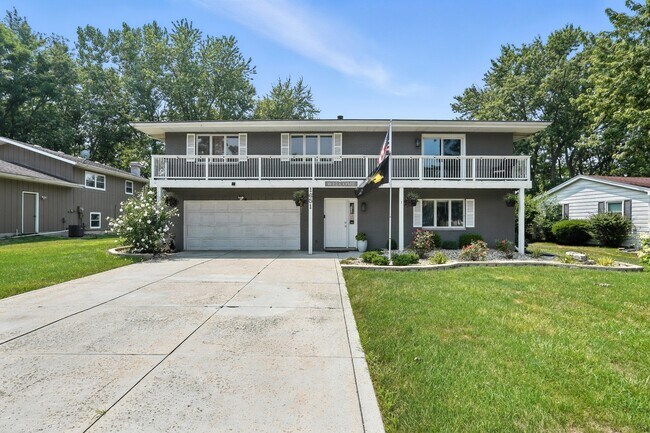 Foto del edificio - 1651 Deer Valley Rd