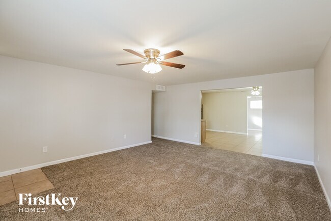 Foto del edificio - 13248 N 38th Pl