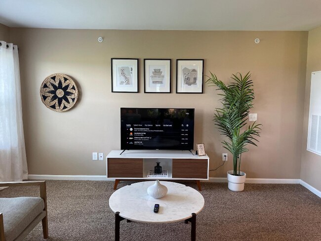 Building Photo - 5322 Batten St