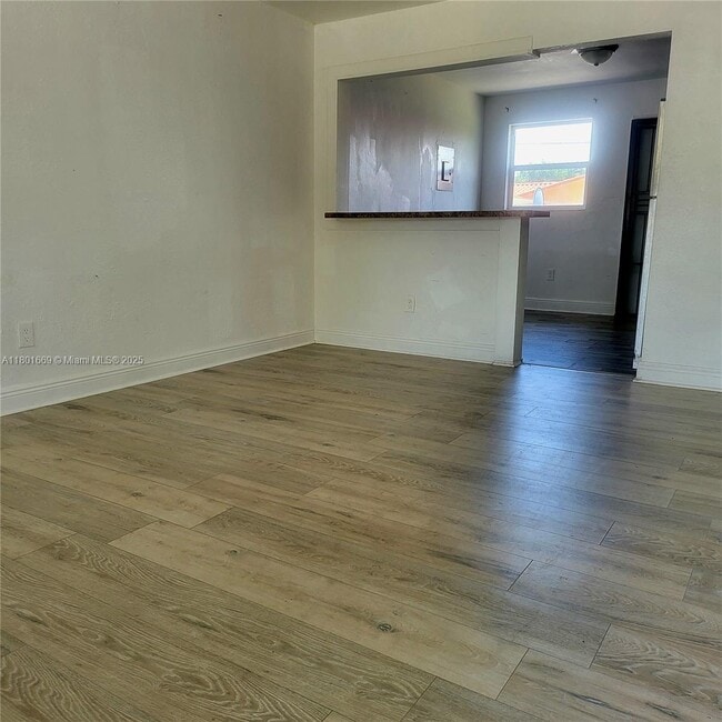 Building Photo - 1102 NW 100th Terrace