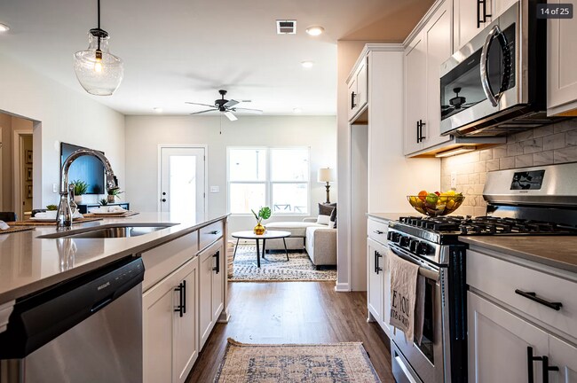 Foto del edificio - 560 Waterpoint Way