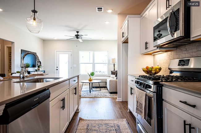 Building Photo - 560 Waterpoint Way