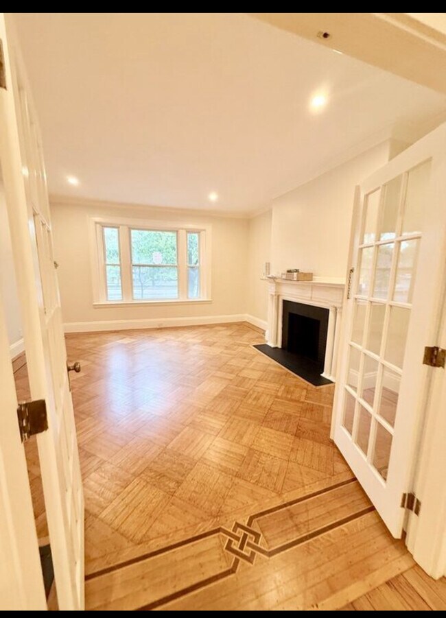 Foto del edificio - 1726 Beacon St