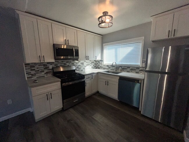 Building Photo - 7160 Pearson St