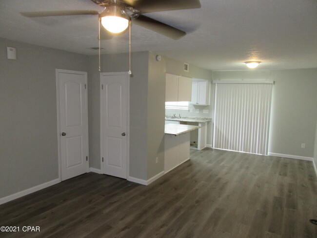 Building Photo - 2914 Sequoia Ave