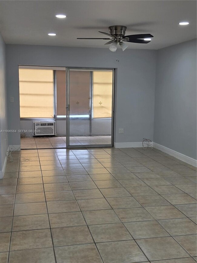 Foto del edificio - 300 NE 191st St