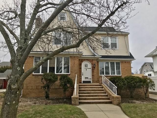 Foto principal - 221 Beach 137Th St