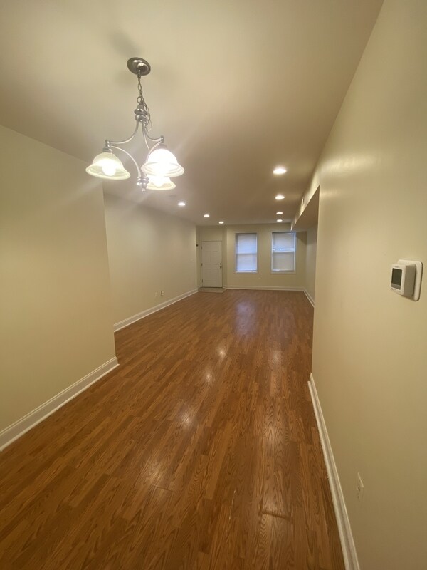 Foto del edificio - 1600 Light St