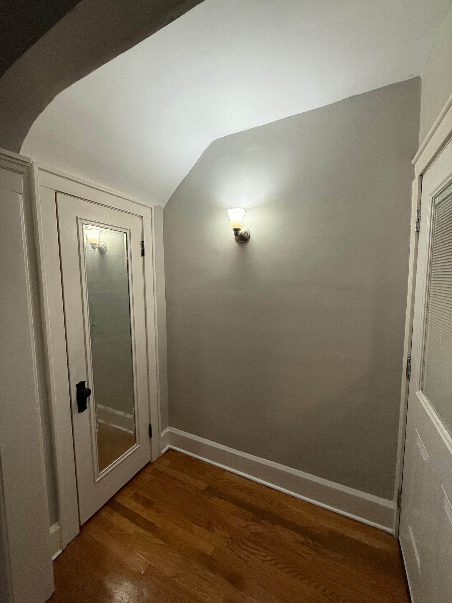 3616 E 106th St Cleveland, OH 44105 – photo 3