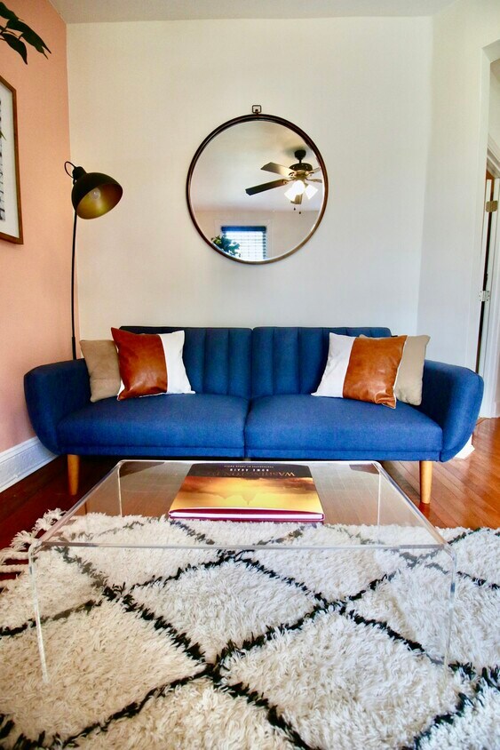 Foto principal - 1423 E Street NE, Unit First Floor