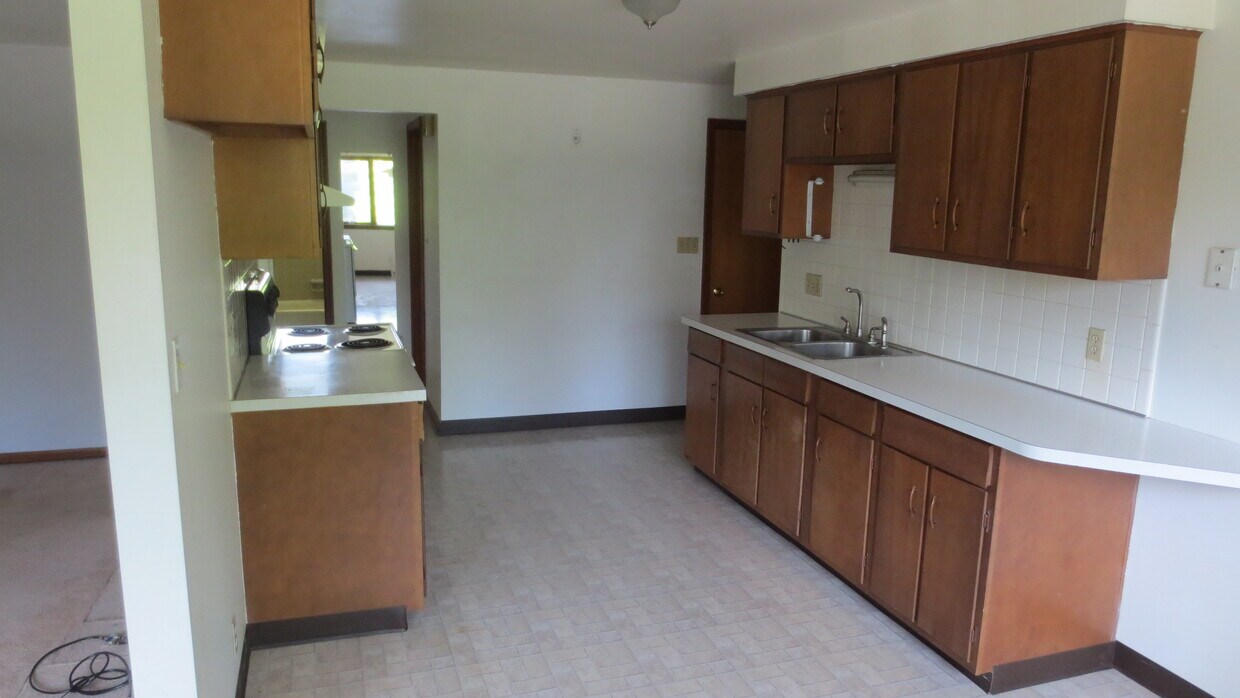 6203 New Taylor Rd Unit Upper, Orchard Park, NY 14127 Apartments in