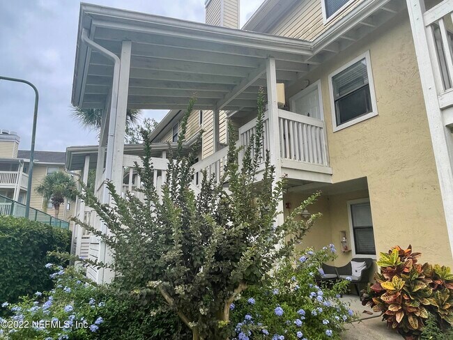 Foto del edificio - 100 Fairway Park Blvd