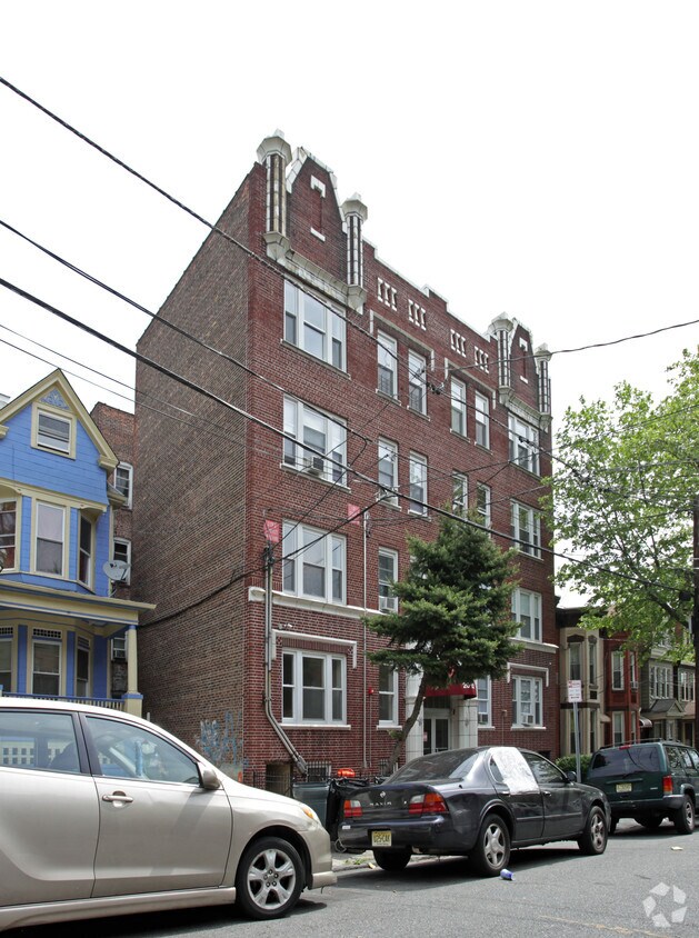 20-22 Emory St - 20 Emory St