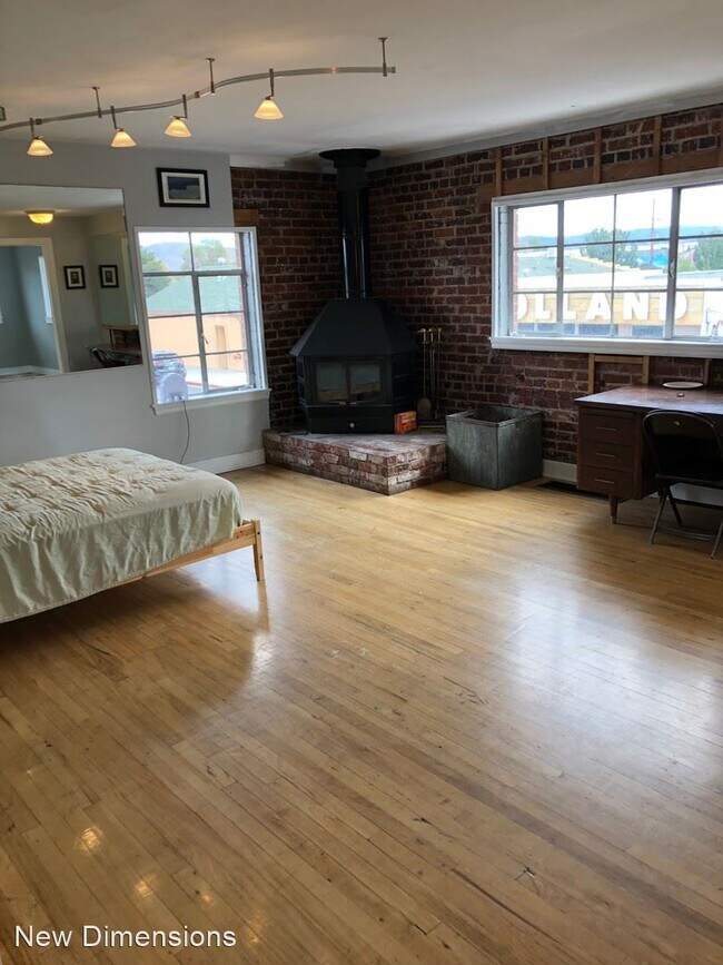 Building Photo - 1 br, 1 bath House - 141 1/2 Vesta Street