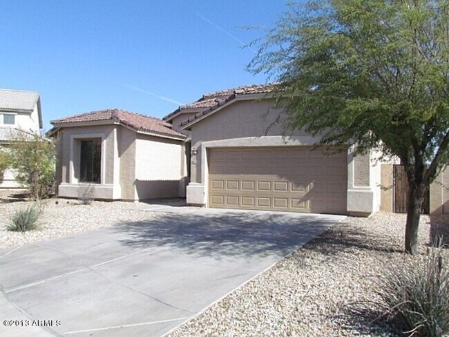 Foto del edificio - Nice, Spacious Home In Avondale