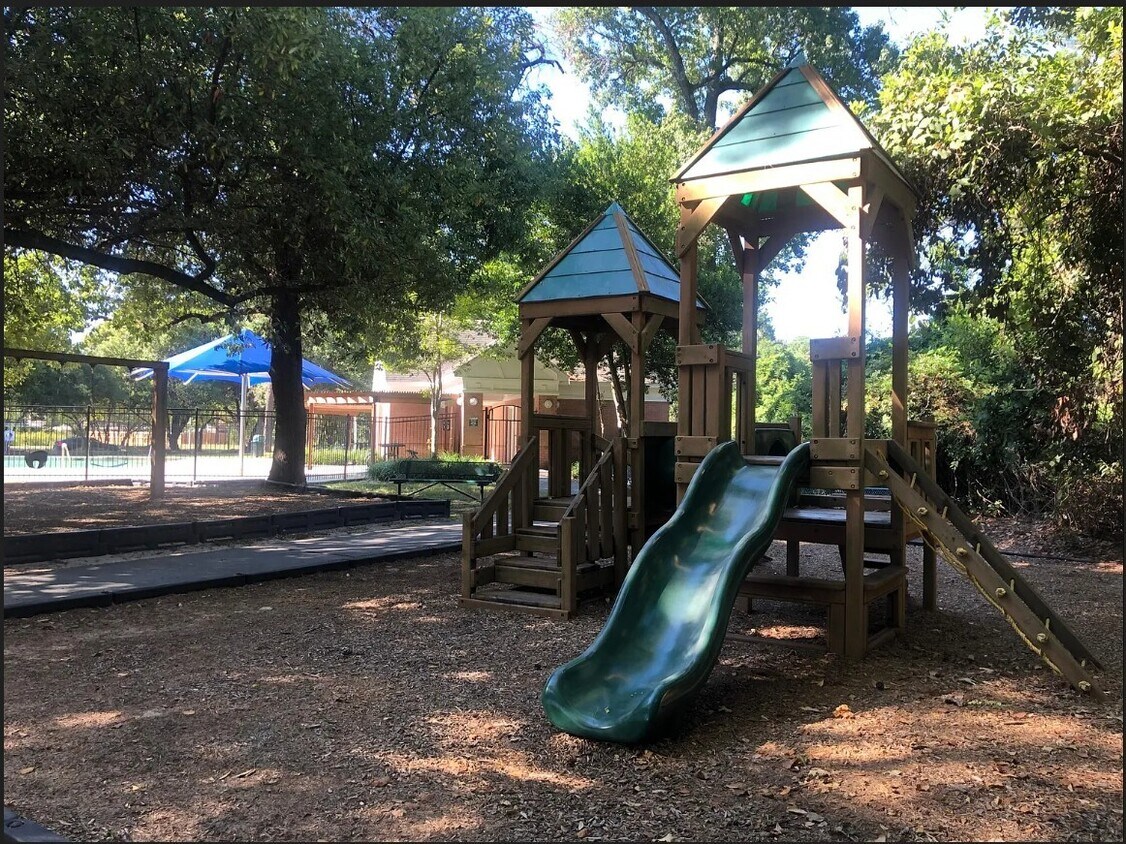 Foto del edificio - 6807 Kingwood Glen Dr