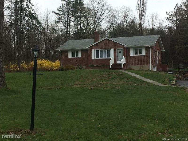 Primary Photo - 3 br, 2 bath House - 343 West Road