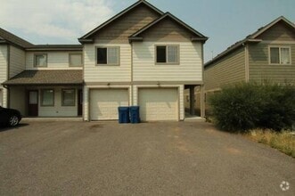 Building Photo - 935 Forest Glen Dr