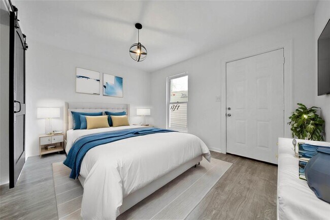 Foto del edificio - 1710 Shelby St
