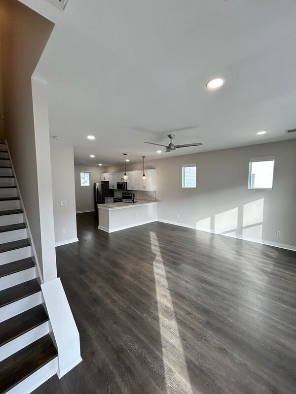 Building Photo - 304 Jeffries Wy