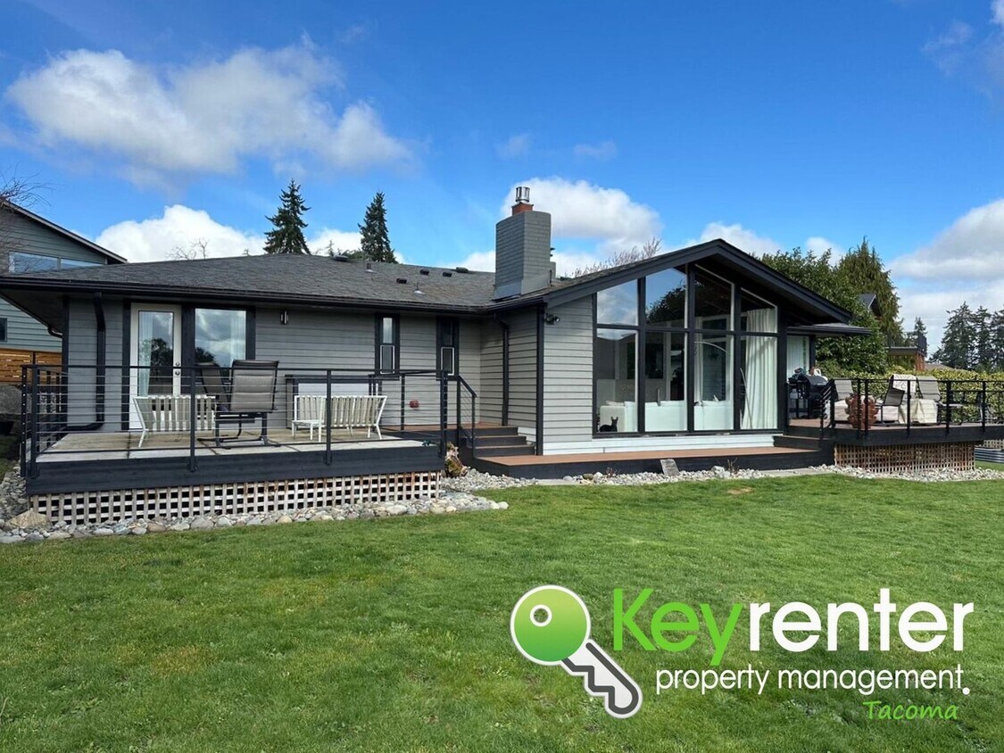 Primary Photo - Beautifully Handcrafted 3 Bed 2 Bath Puyal...