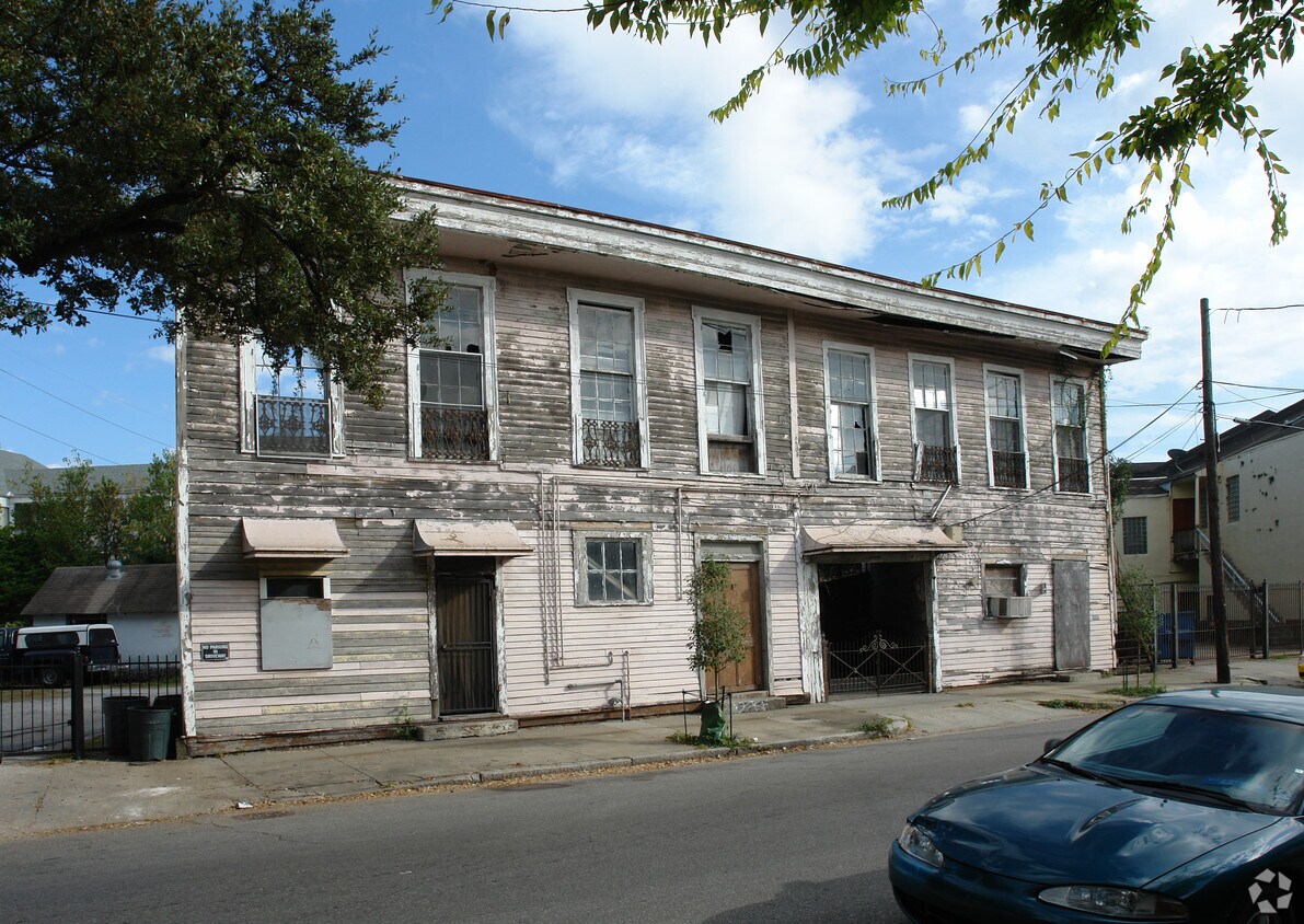 Building Photo - 1826 Sophie Wright Pl
