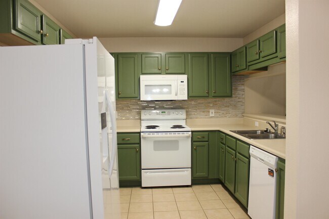 Foto del edificio - 4434 Gearhart Rd