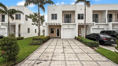 Building Photo - 10232 NW 71st Terrace