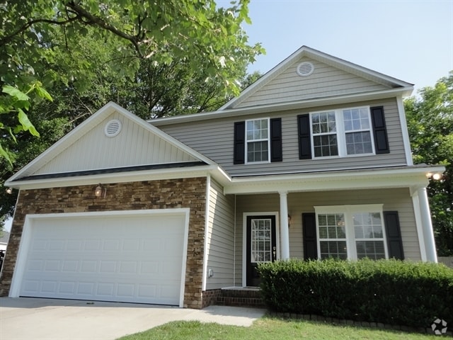 Building Photo - 645 Commander Dr