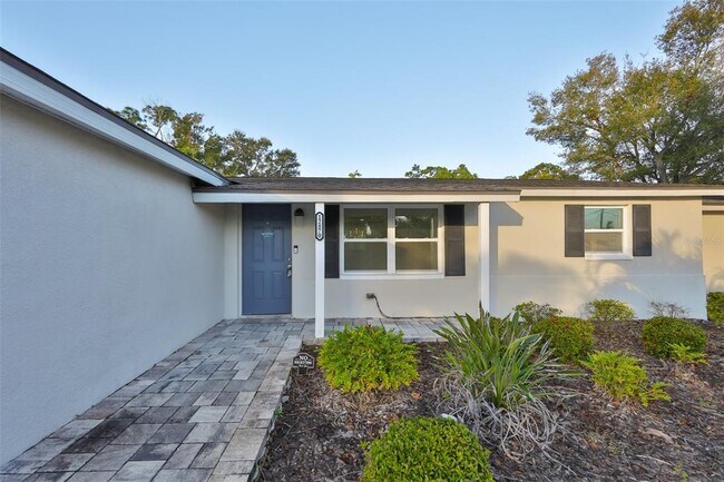 Building Photo - 12870 101st Way N