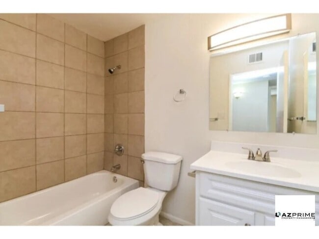 Foto del edificio - 7421 E Belleview St