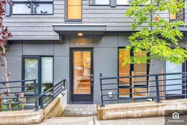 Foto del edificio - 3015 30th Ave W