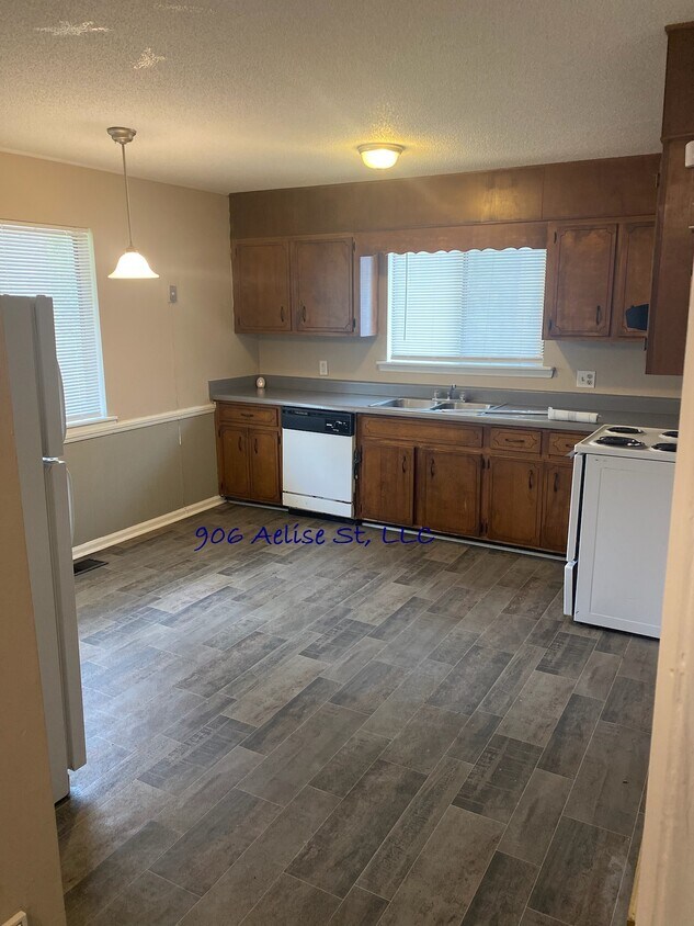 906 Aelise St, Thomson, GA 30824 House for Rent in Thomson, GA