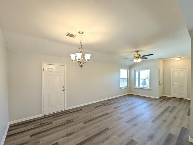 Foto del edificio - 2200 Magnolia Dr