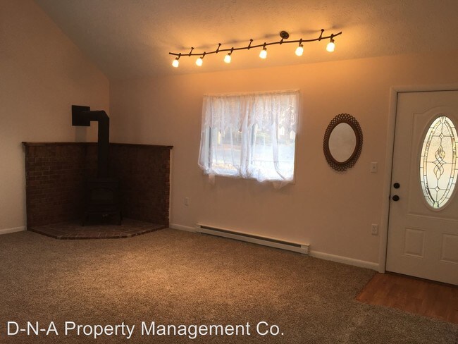Building Photo - 8934 Deerfield Dr