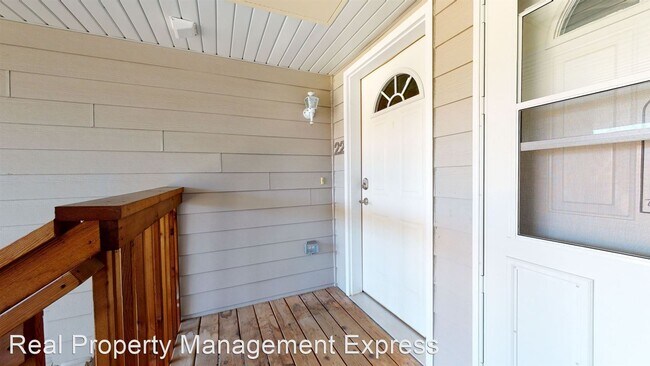 Building Photo - 2 br, 1 bath House - 7107 W 56th Street #22