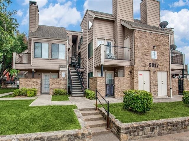 Foto del edificio - 9817 Walnut St