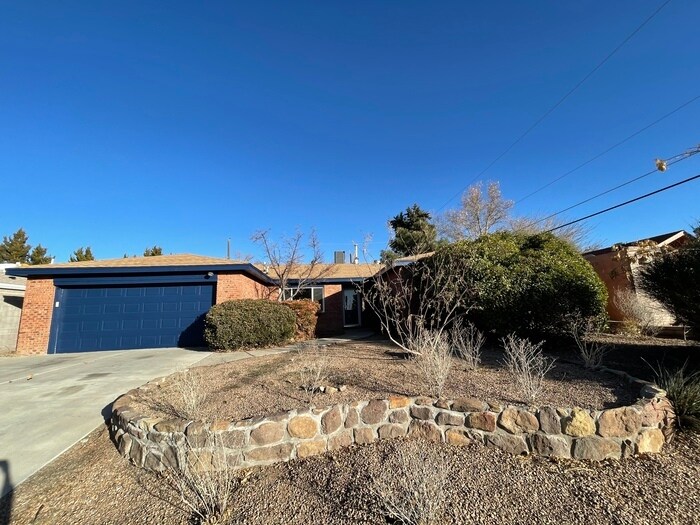Foto principal - 3704 Glorieta St NE