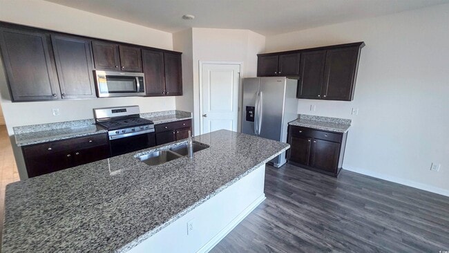 Building Photo - 3565 Bells Lk Cir