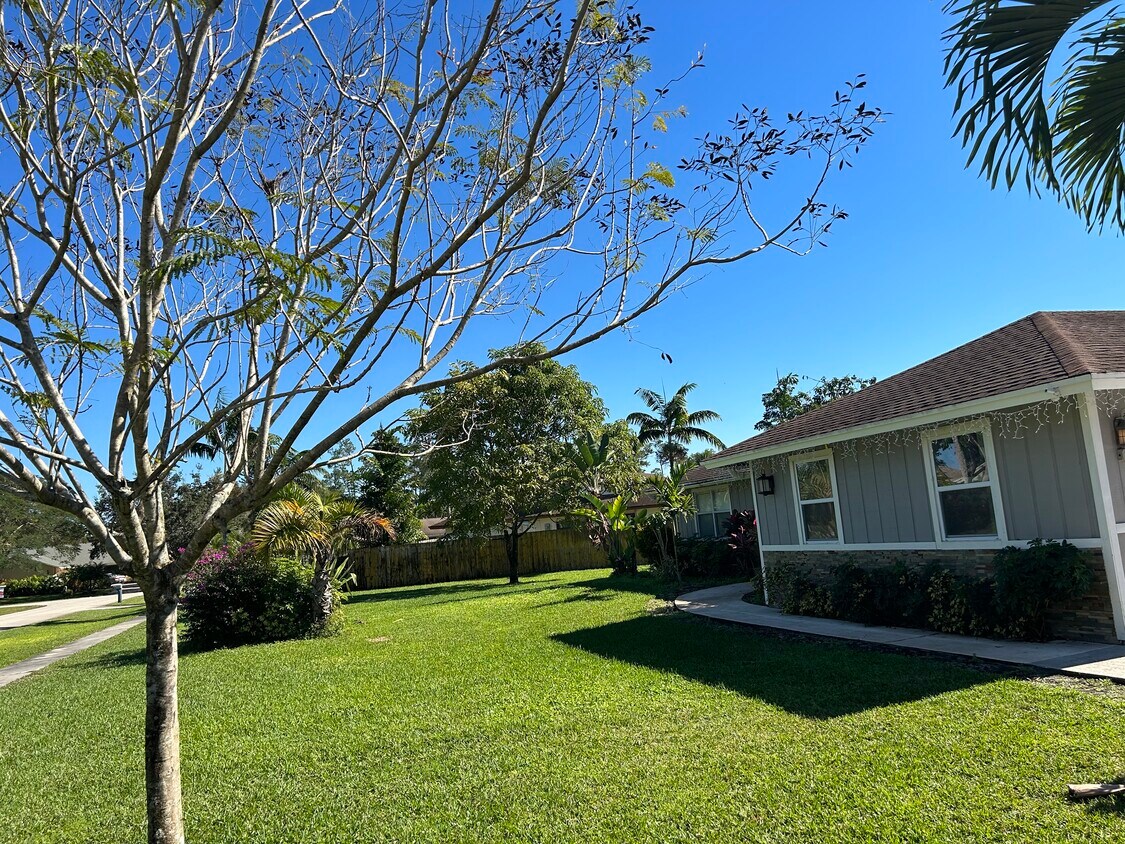 12070 Carriage Ln, Wellington, FL 33414 House Rental in Wellington