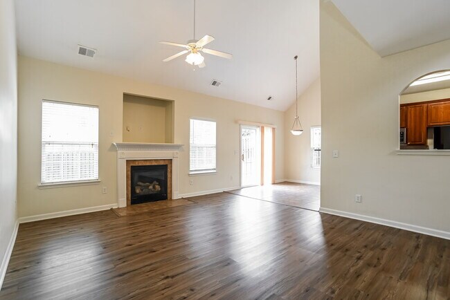 Foto del edificio - 2984 Clover Rd NW