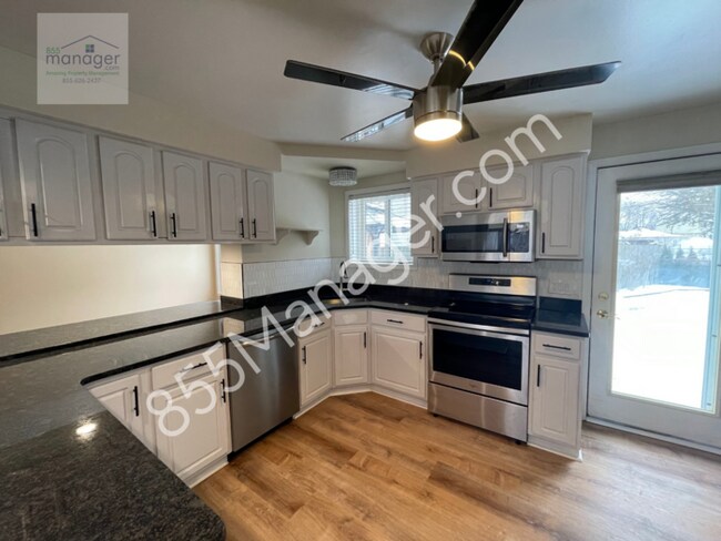 Building Photo - Exceptional Rental Opportunity: Explore Co...