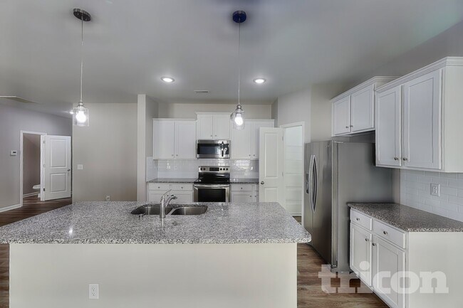 Foto del edificio - 205 Spring Knoll Dr